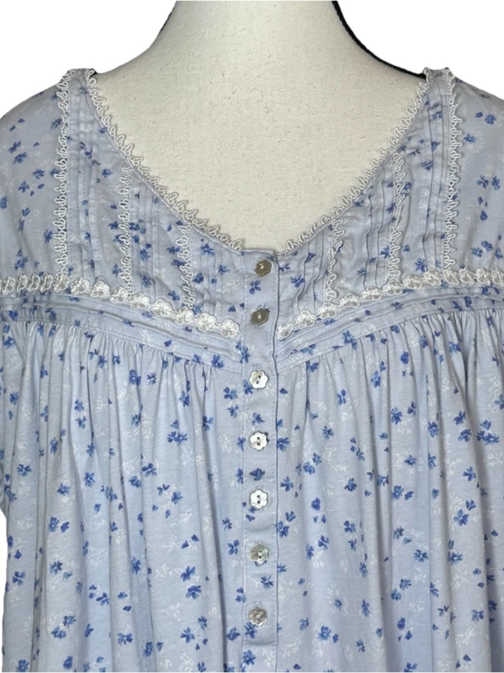 Eileen West XL Blue Floral Cotton Nightgown Short Sleeve Ruffle Hem Lace Trim